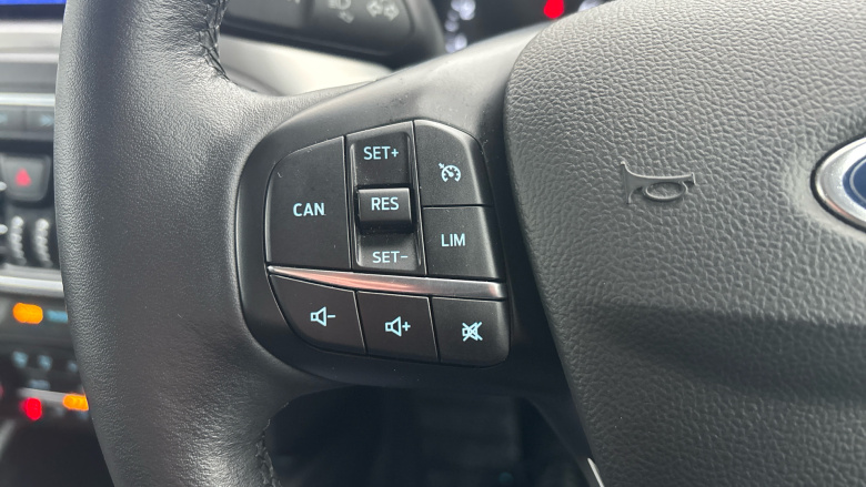 Ford Focus 1.0 EcoBoost 125 Titanium Edition 5dr Auto Petrol Hatchback